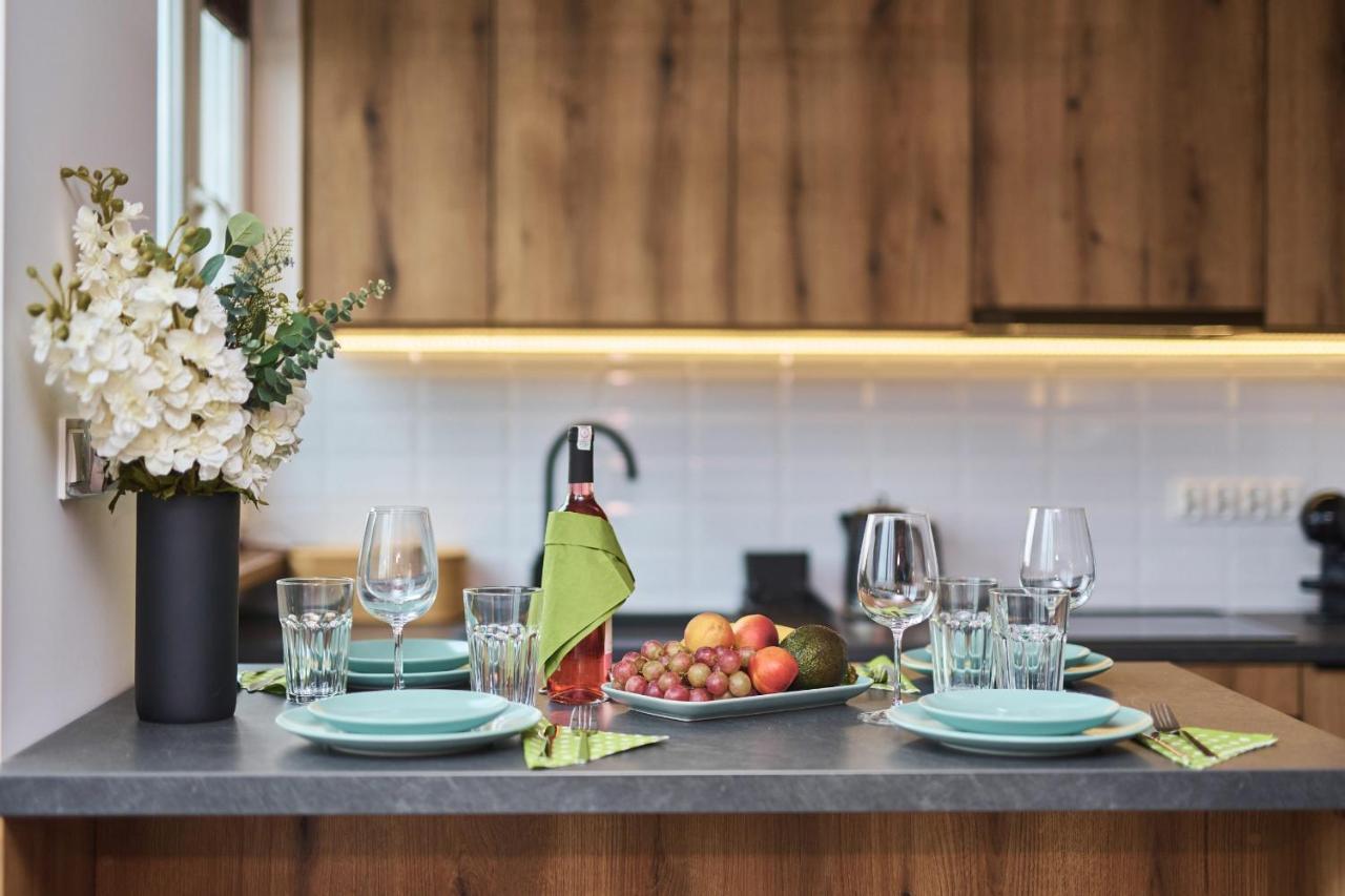Апартаменти Stylish Kwiska By Renters *