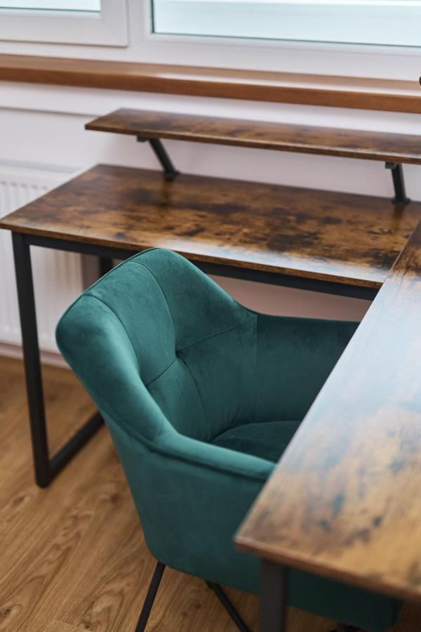 Stylish Kwiska By Renters Апартаменти